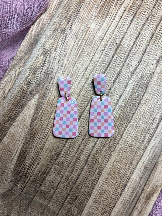 Ella || Checkered